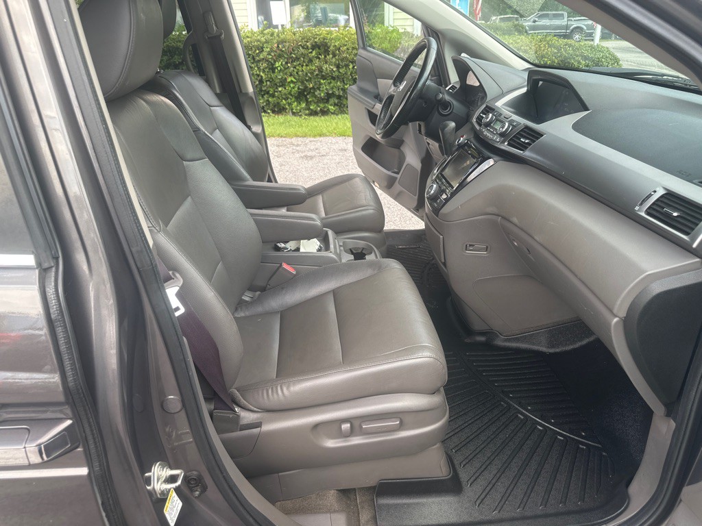 2015 Honda Odyssey Image 17