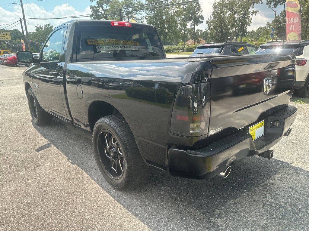 2015 RAM 1500 Image 3
