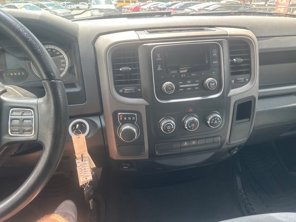 2015 RAM 1500 Image 10