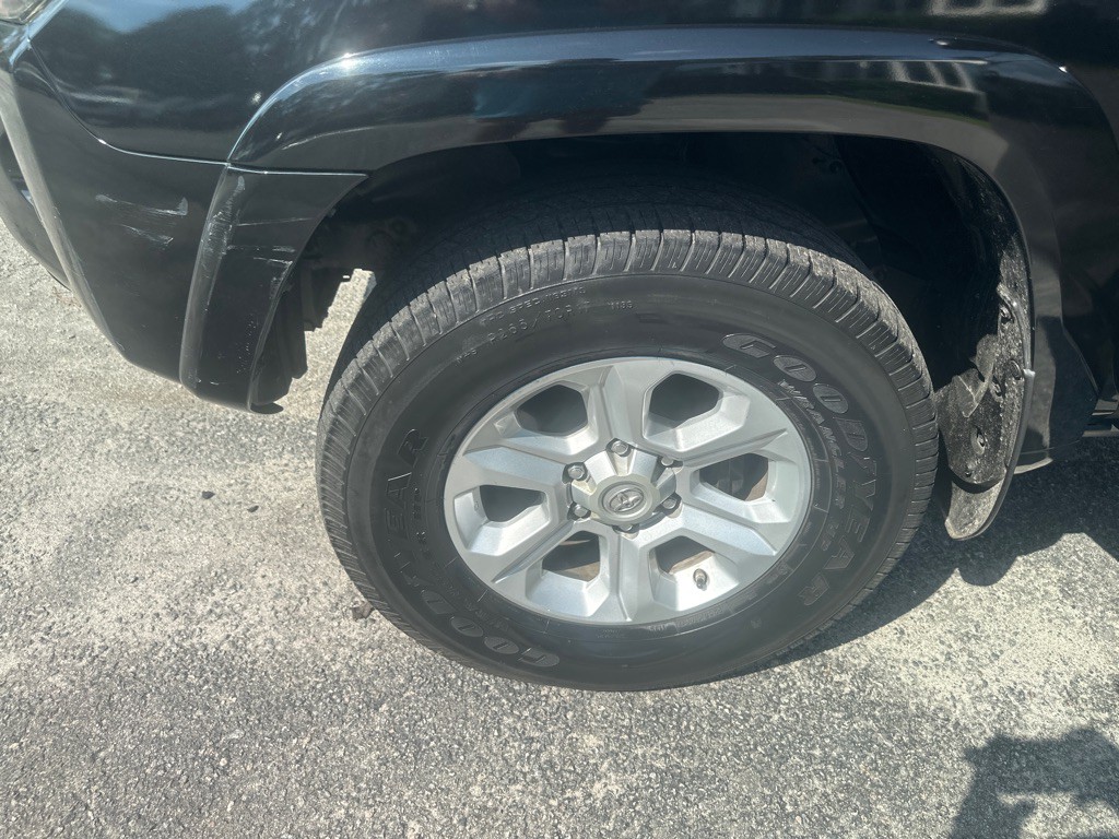 2014 Toyota 4Runner Image 17