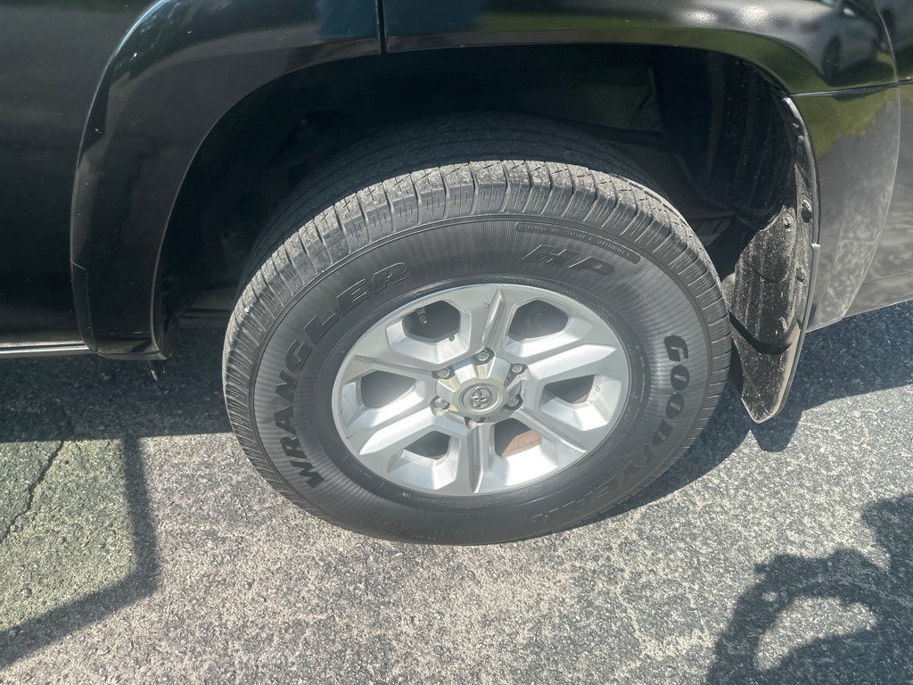 2014 Toyota 4Runner Image 18