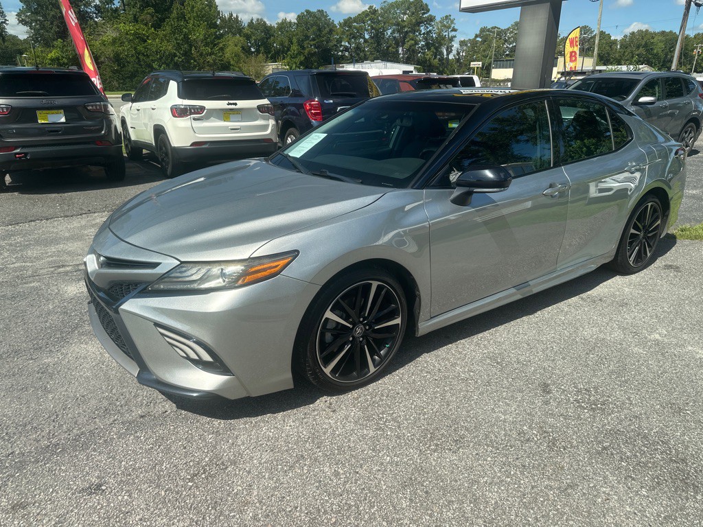 2019 Toyota Camry Image 1