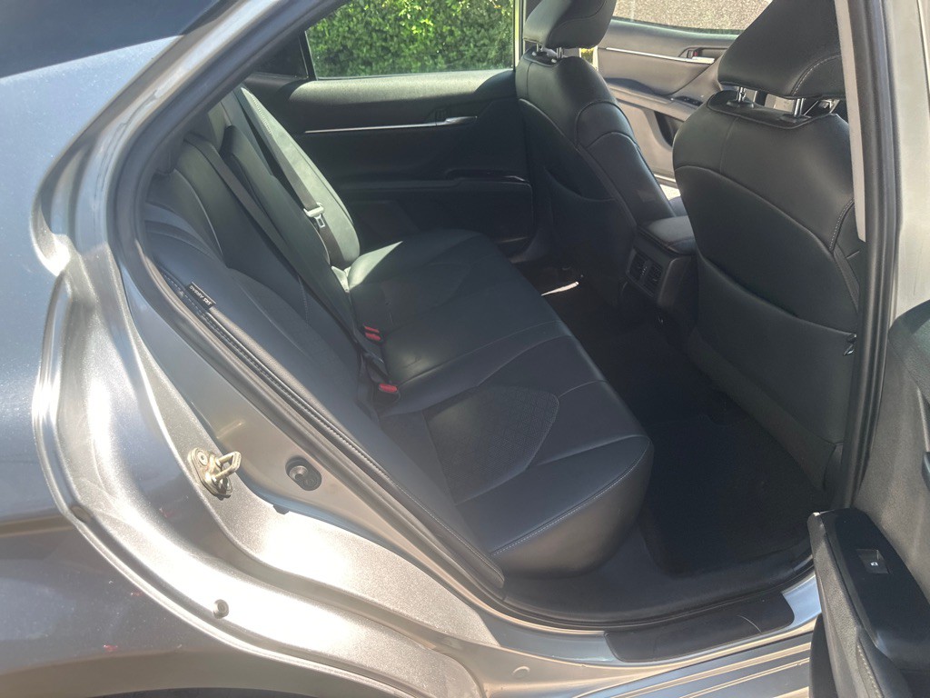 2019 Toyota Camry Image 14