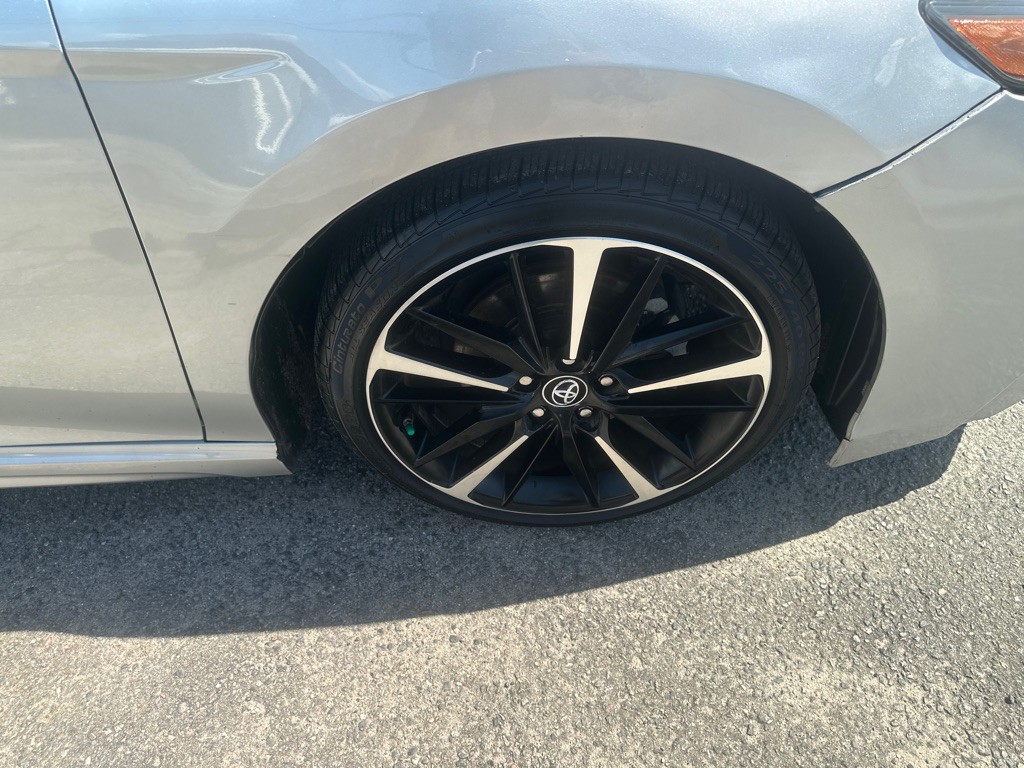 2019 Toyota Camry Image 20