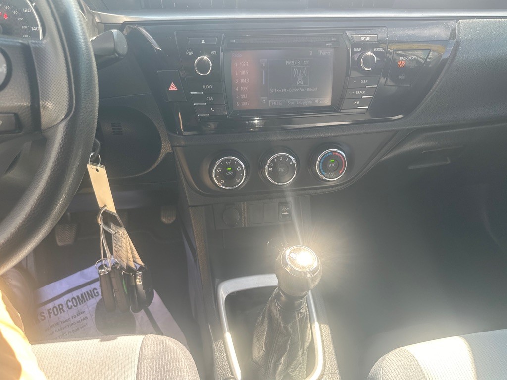 2016 Toyota Corolla Image 10