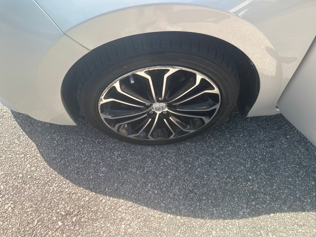 2016 Toyota Corolla Image 17