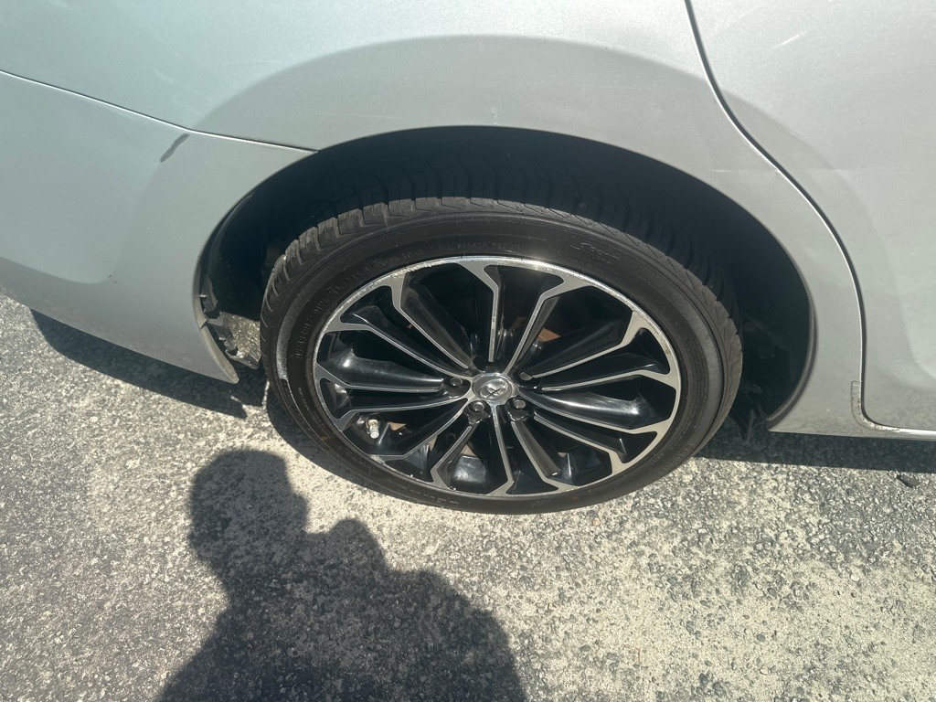 2016 Toyota Corolla Image 19