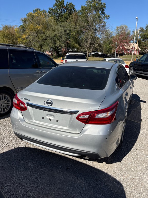 2016 Nissan Altima Image 3