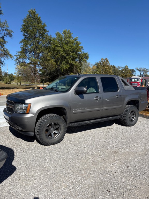 2007 Chevrolet Avalanche Image 1