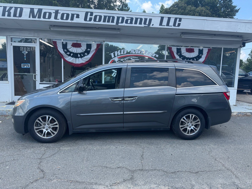 2013 Honda Odyssey Image 2