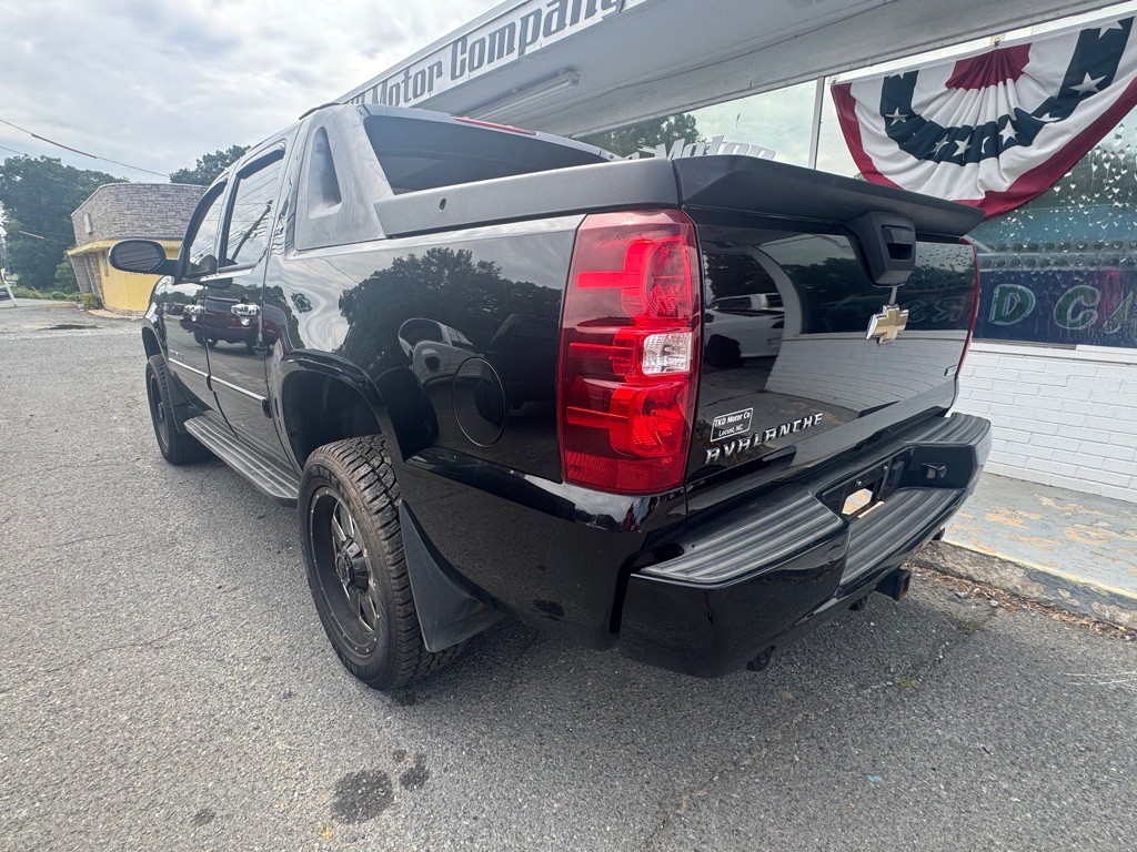 2007 Chevrolet Avalanche Image 3