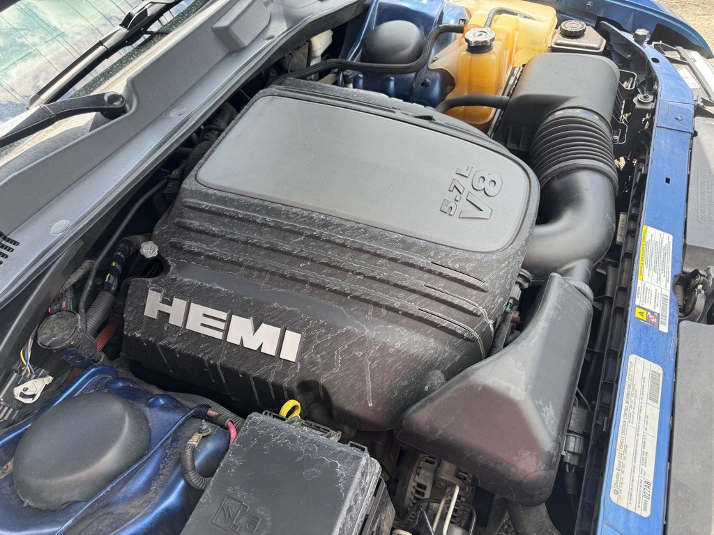 2010 Chrysler 300 Image 11
