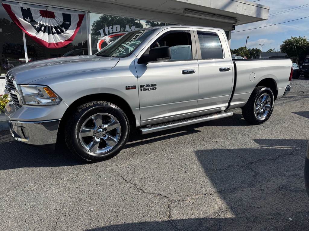 2013 RAM 1500 Image 2