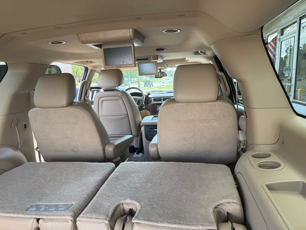2014 Chevrolet Suburban Image 11