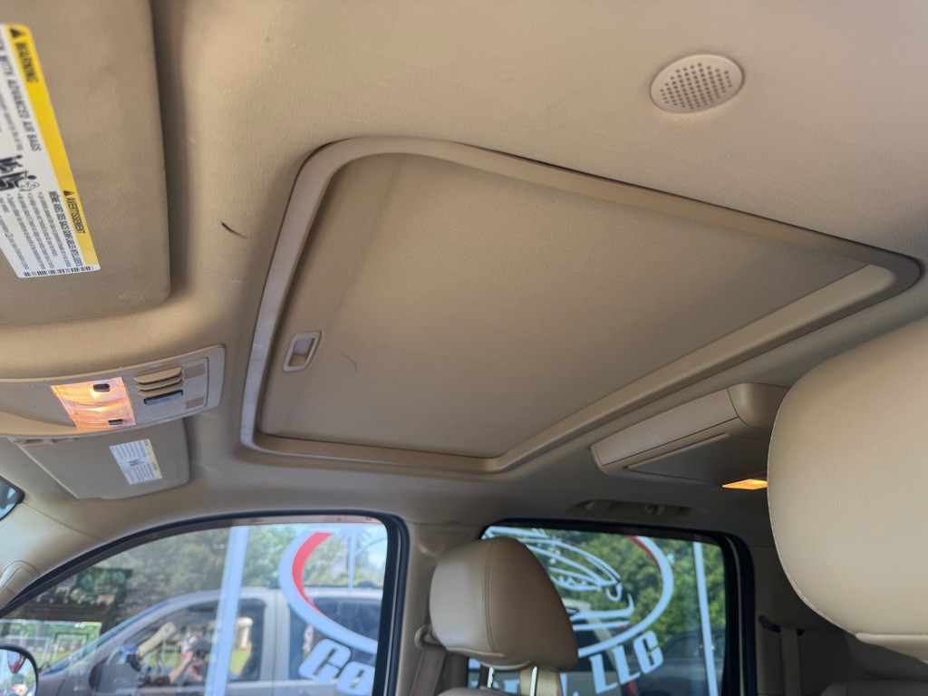 2014 Chevrolet Suburban Image 13