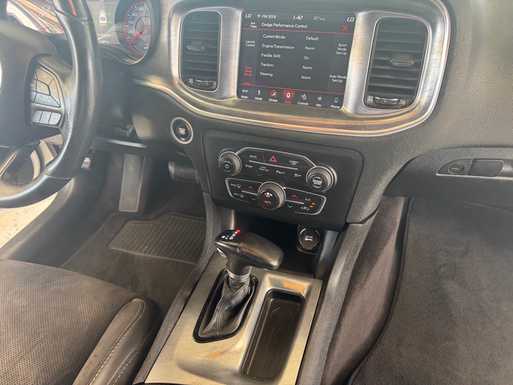 2018 Dodge Charger Image 9