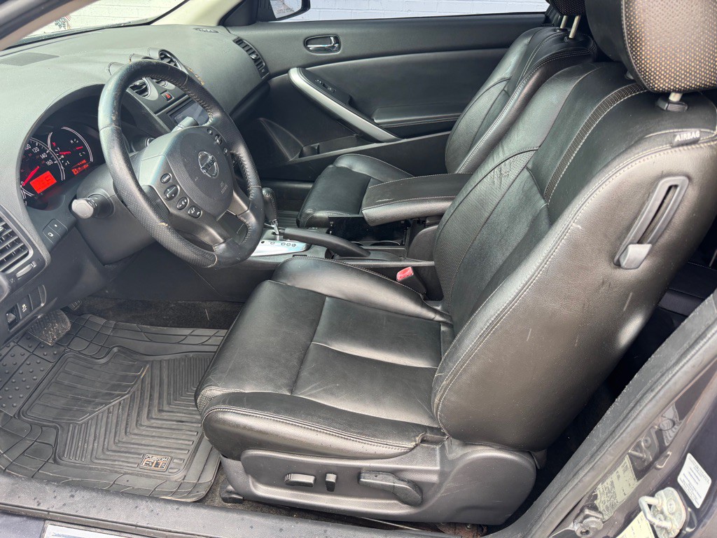 2011 Nissan Altima Image 10