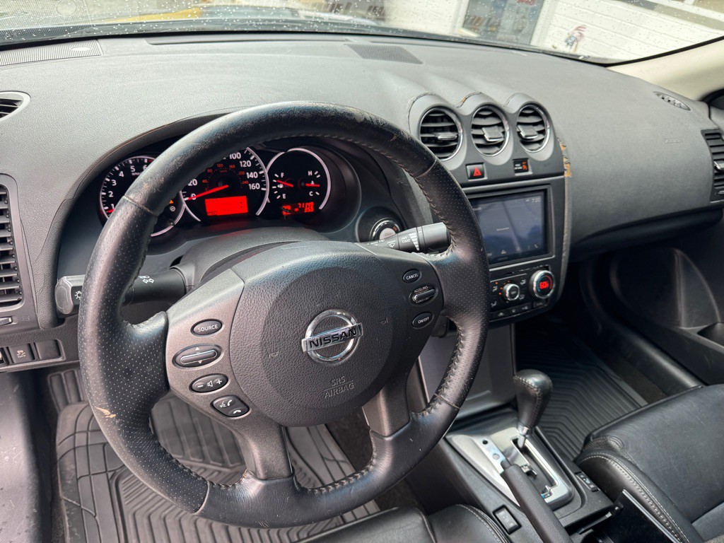 2011 Nissan Altima Image 11