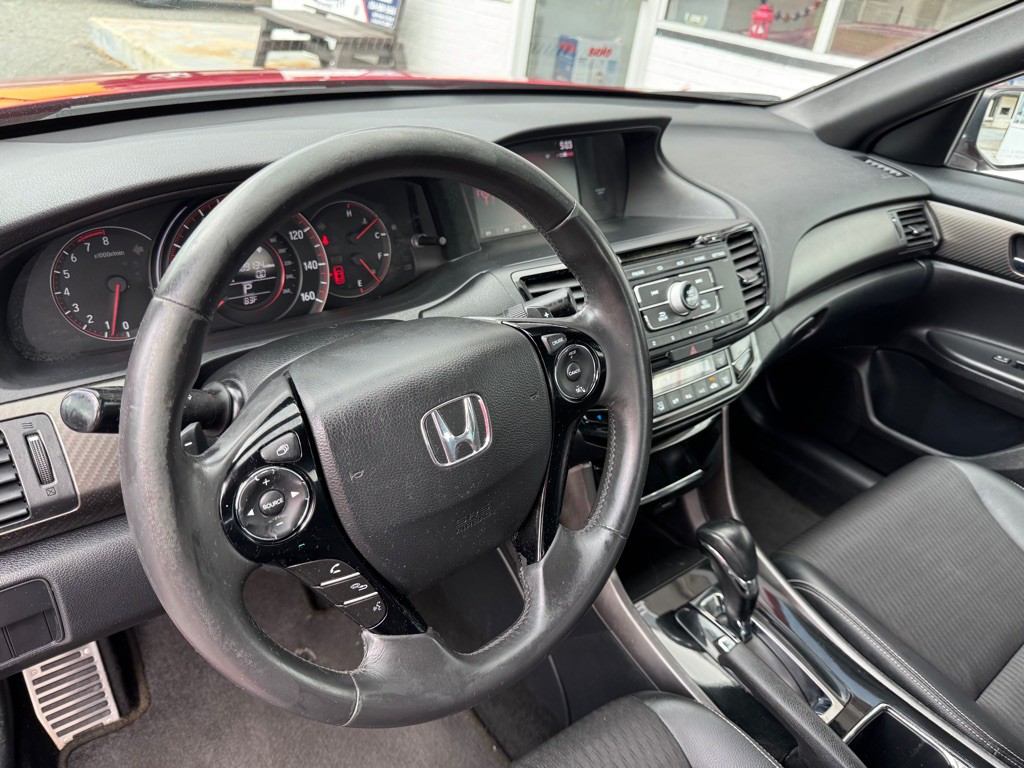 2016 Honda Accord Image 12