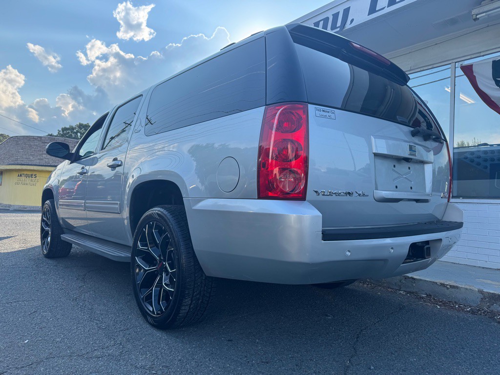 2013 GMC Yukon Image 2