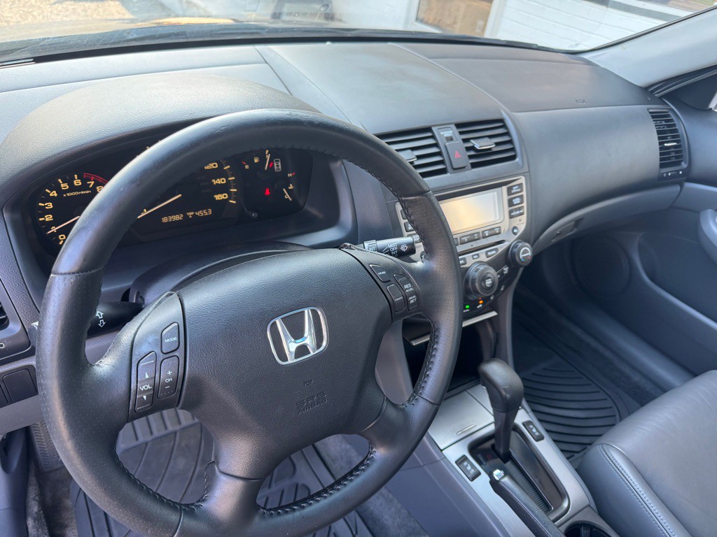 2006 Honda Accord Image 10