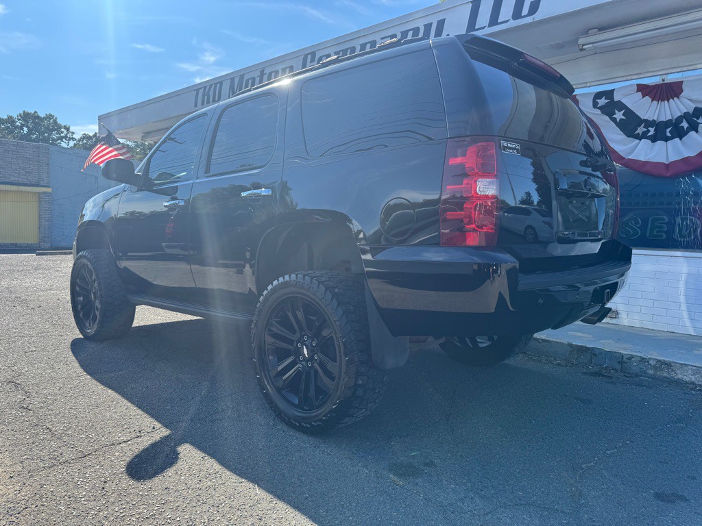 2008 Chevrolet Tahoe Image 2