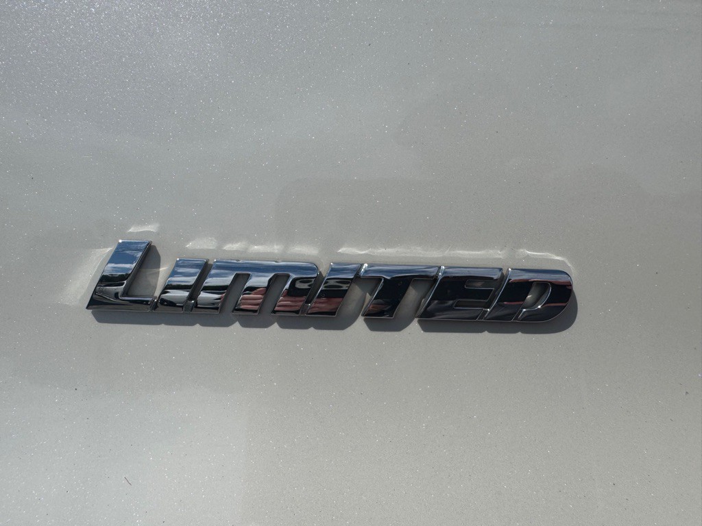 2017 Toyota 4Runner Image 8