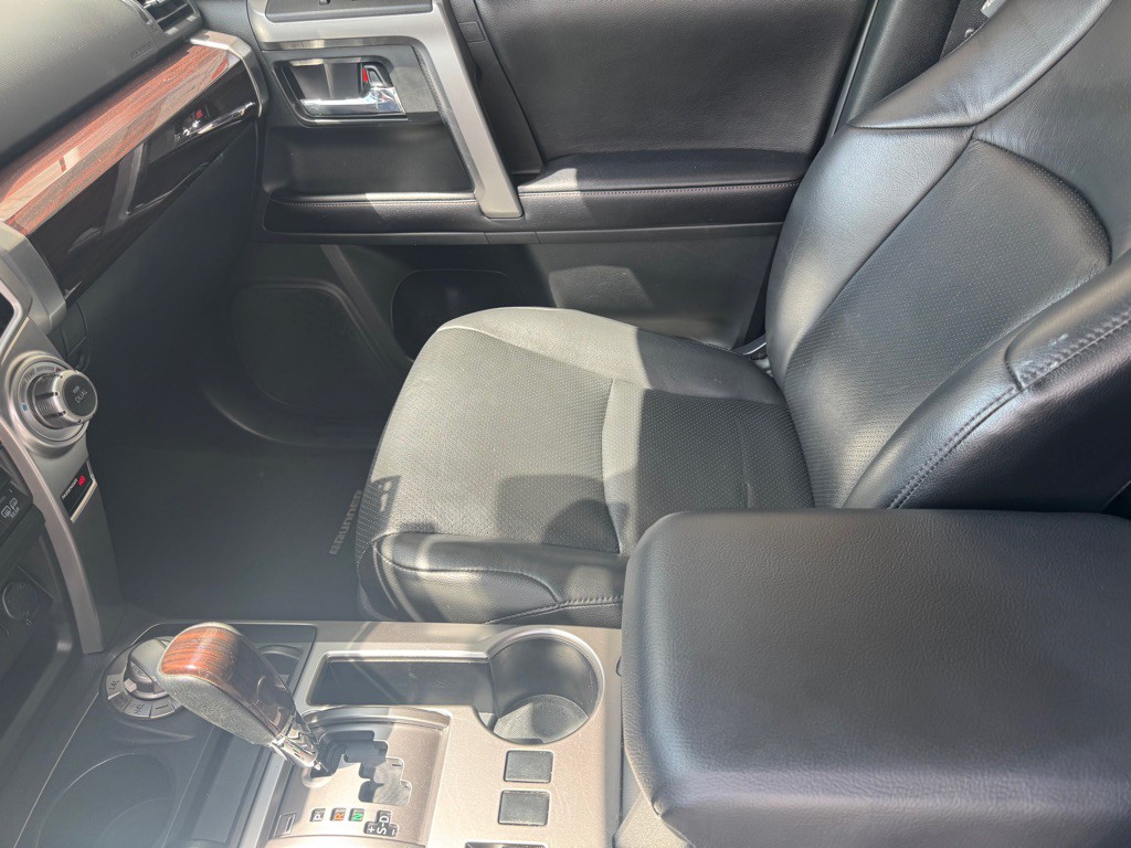 2017 Toyota 4Runner Image 15
