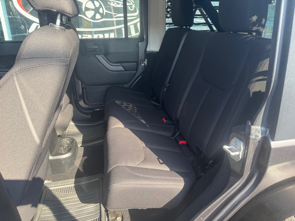 2017 Jeep Wrangler Unlimited Image 13