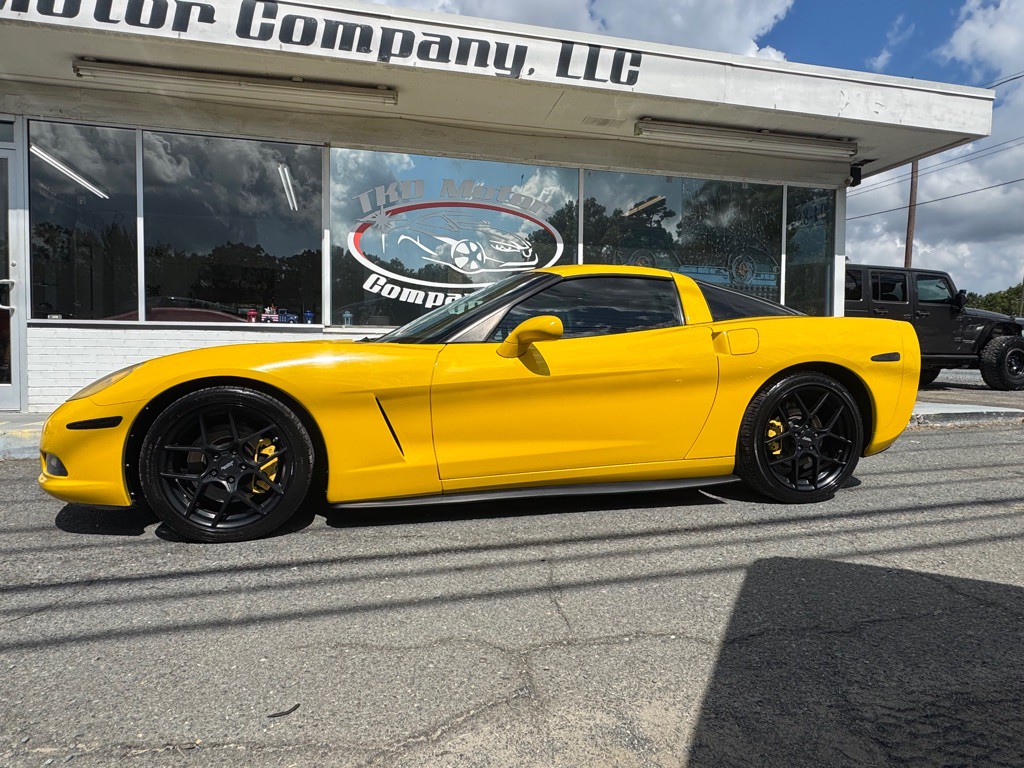2011 Chevrolet Corvette Image 2