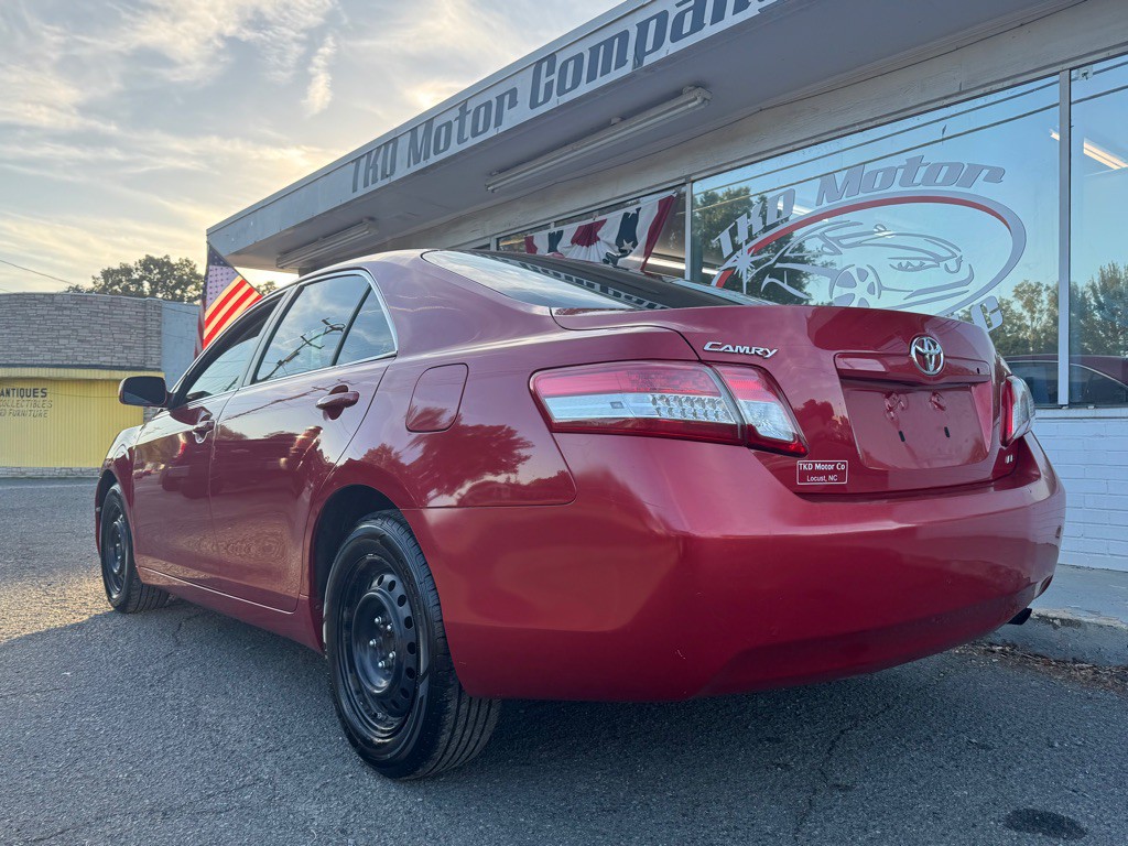 2010 Toyota Camry Image 3