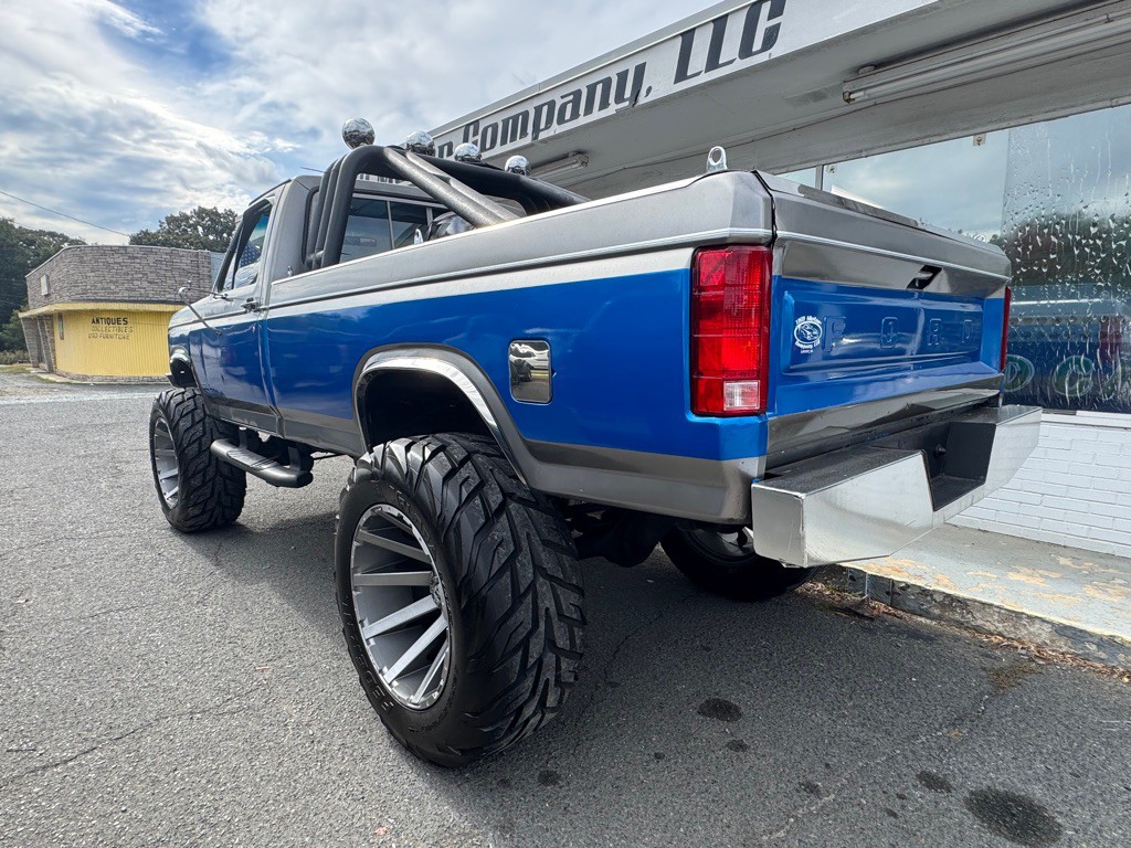 1983 Ford F-250 Image 3