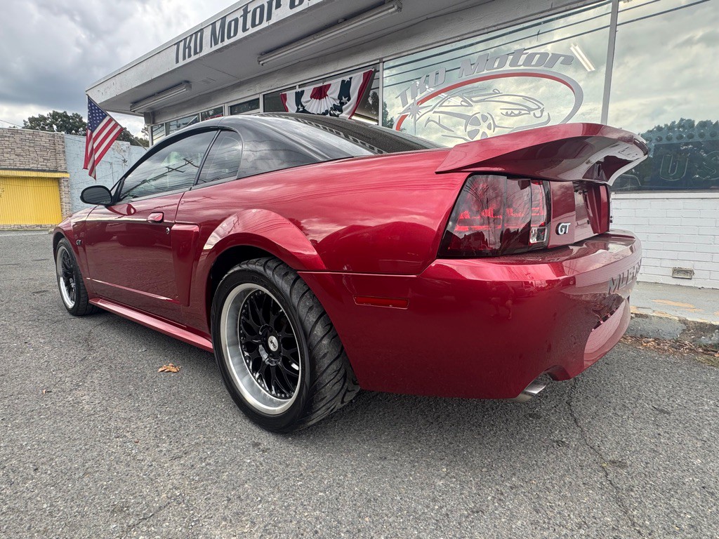 2004 Ford Mustang Image 3