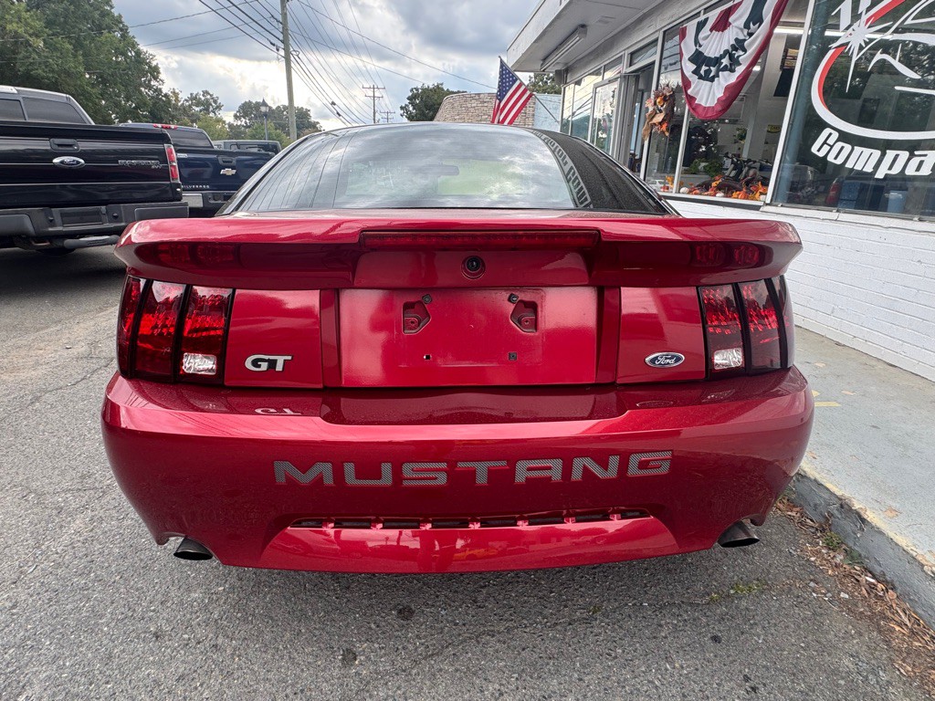 2004 Ford Mustang Image 4