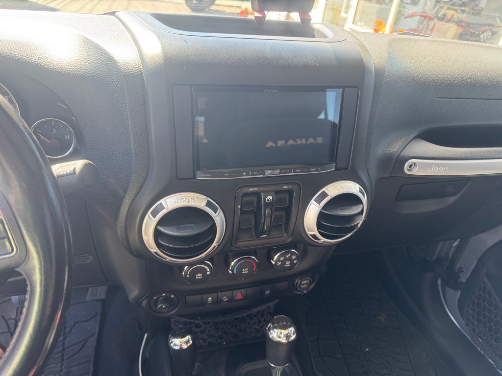 2014 Jeep Wrangler Unlimited Image 13