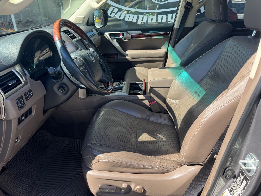 2012 Lexus GX Image 13