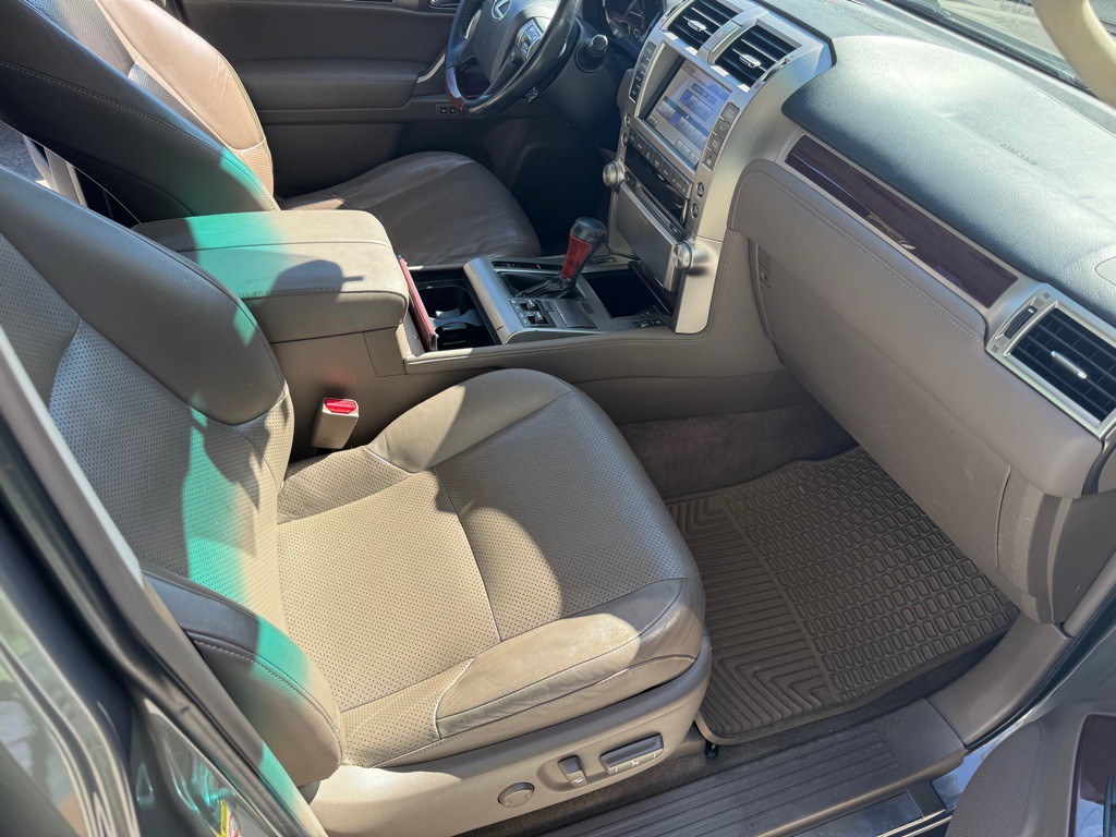 2012 Lexus GX Image 14
