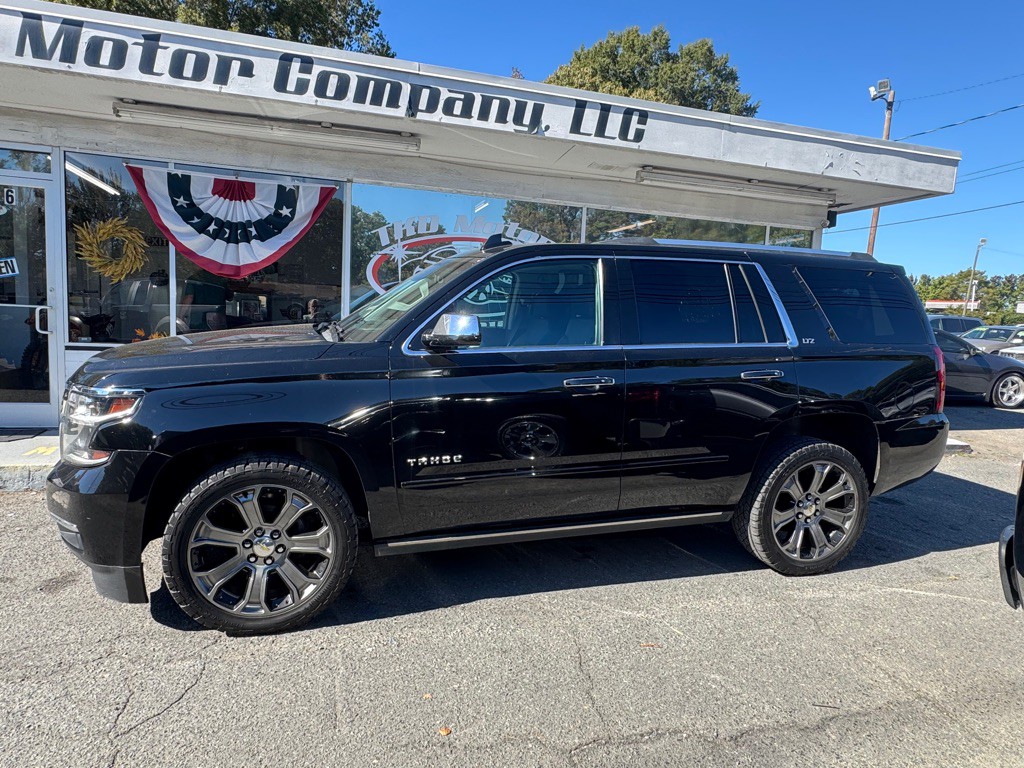 2015 Chevrolet Tahoe Image 2