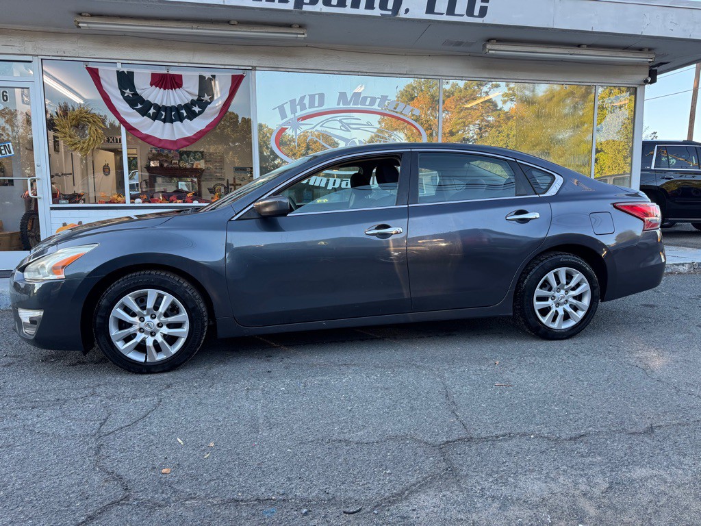 2013 Nissan Altima Image 2