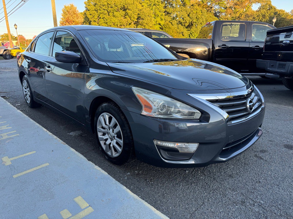 2013 Nissan Altima Image 4