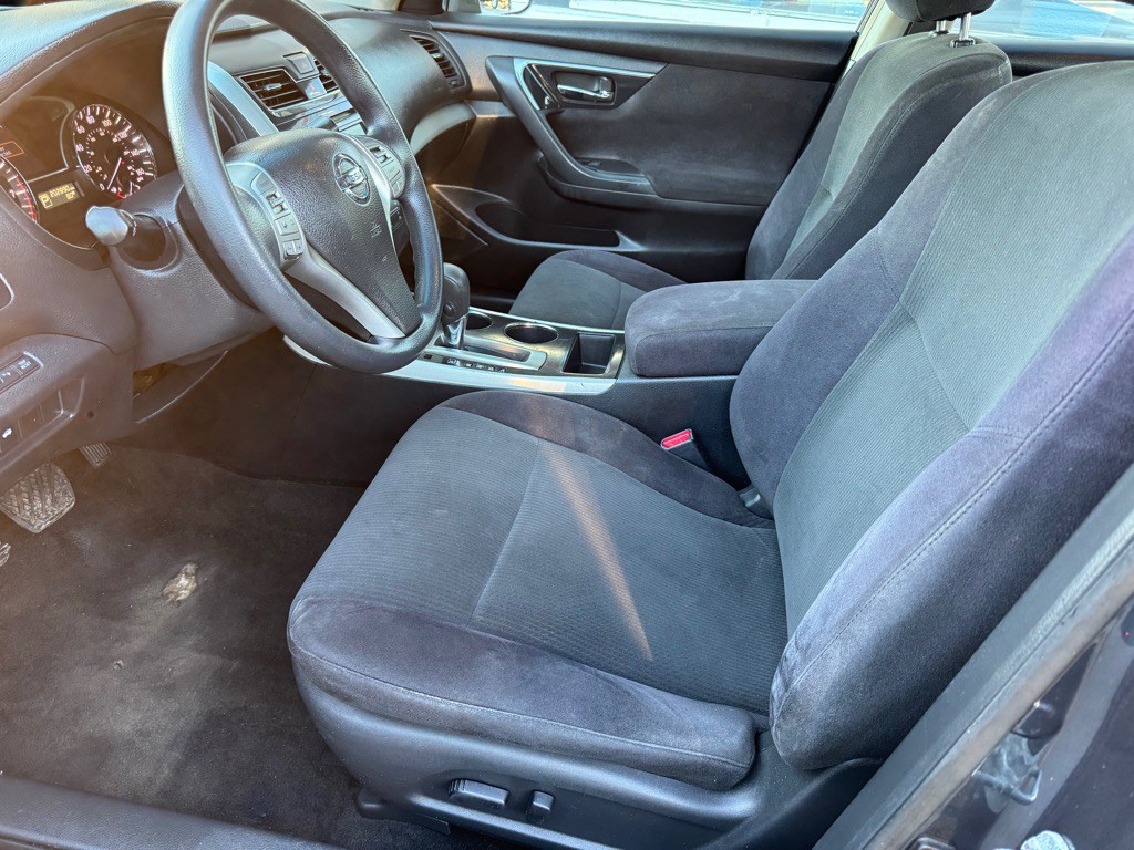 2013 Nissan Altima Image 10