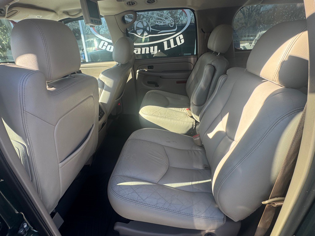 2004 GMC Yukon Image 8