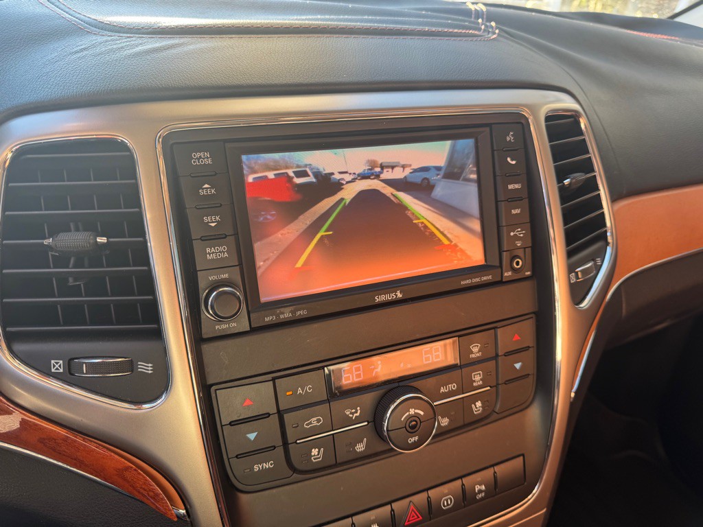 2012 Jeep Grand Cherokee Image 17