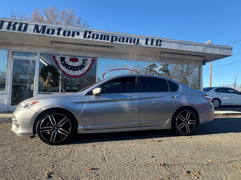 2016 Honda Accord Image 2