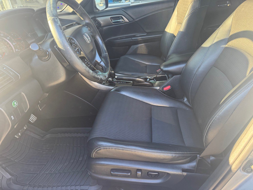 2016 Honda Accord Image 10