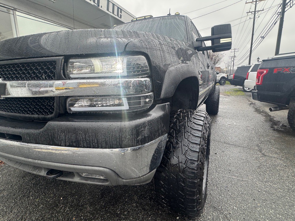 2002 Chevrolet Silverado 1500 Image 2