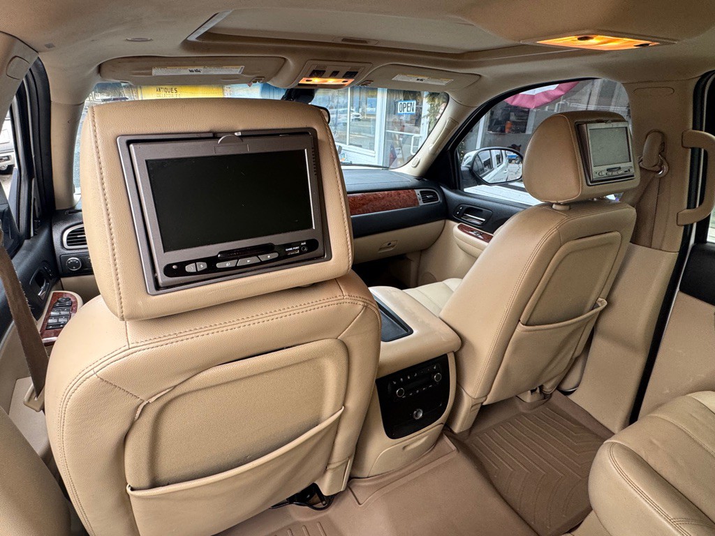 2008 Chevrolet Tahoe Image 11