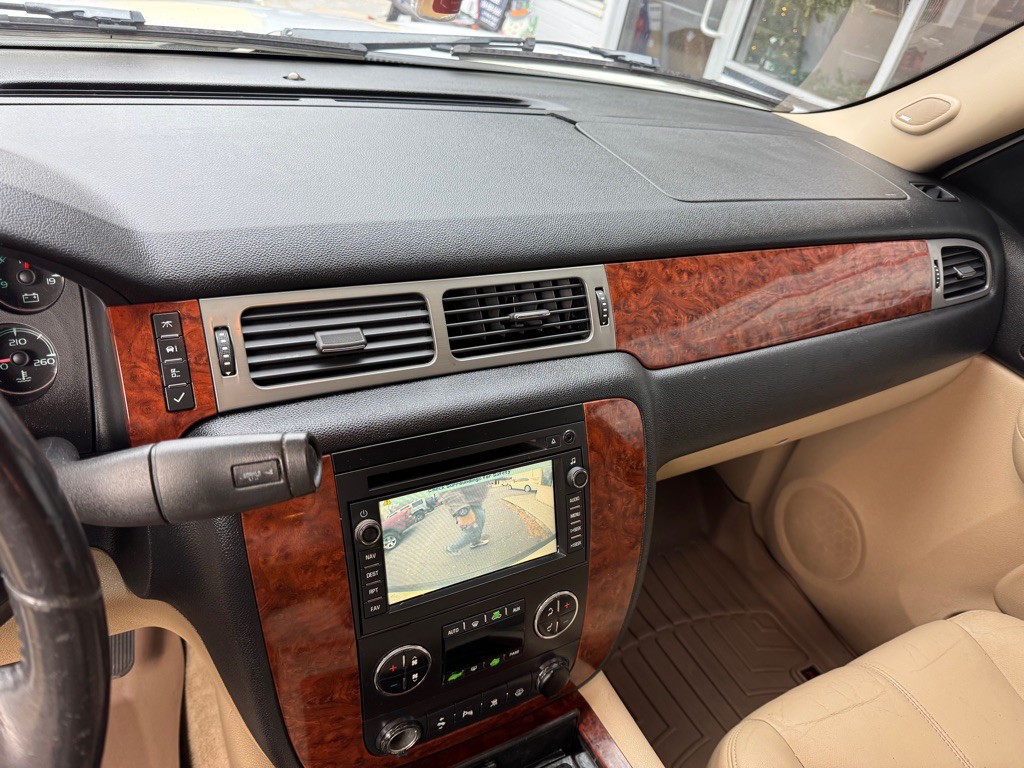 2008 Chevrolet Tahoe Image 12