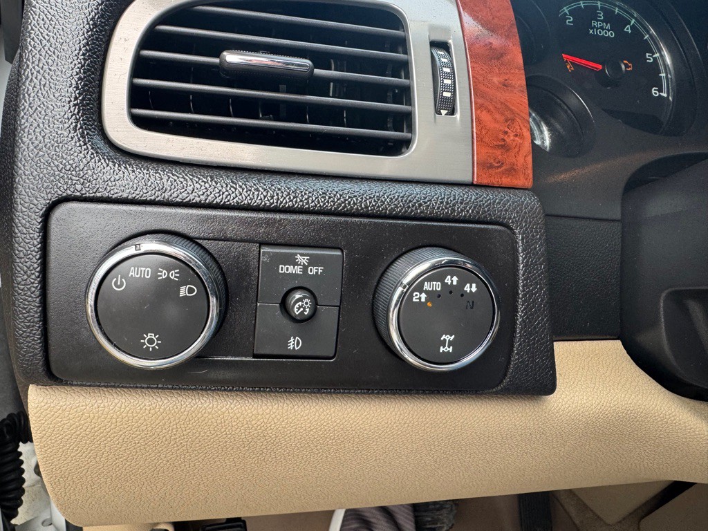 2008 Chevrolet Tahoe Image 13