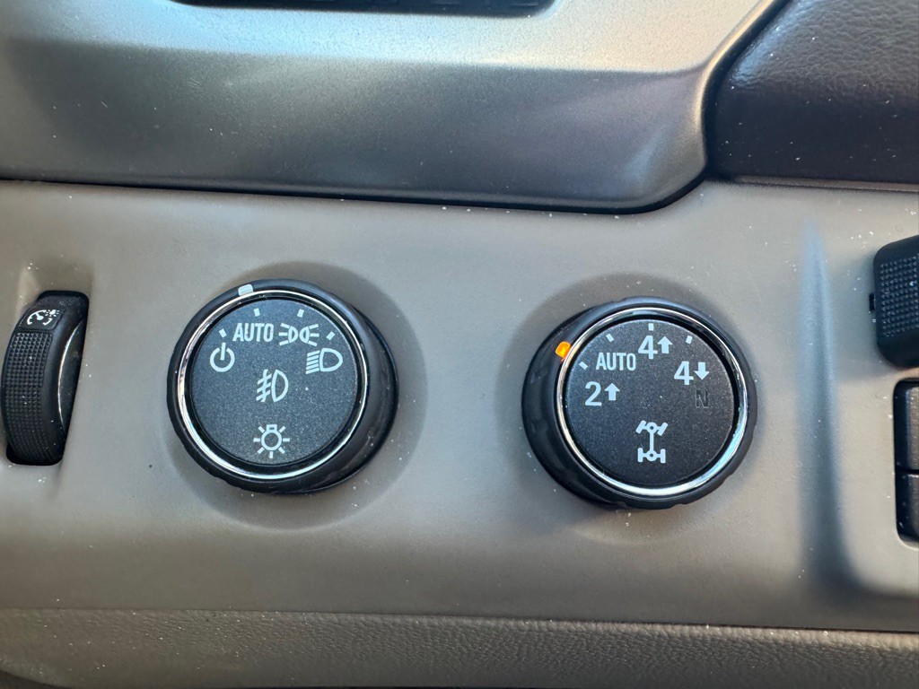 2016 Chevrolet Tahoe Image 16